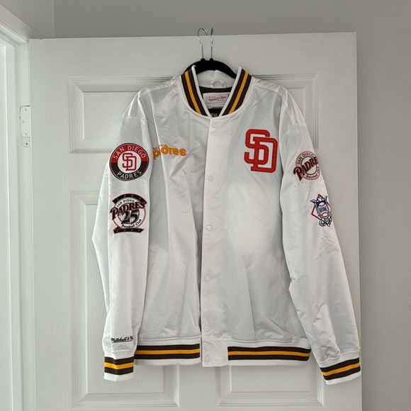SAN DIEGO PADRES MITCHELL AND NESS COOPERSTOWN SATIN JACKET - Picture 2 of 6